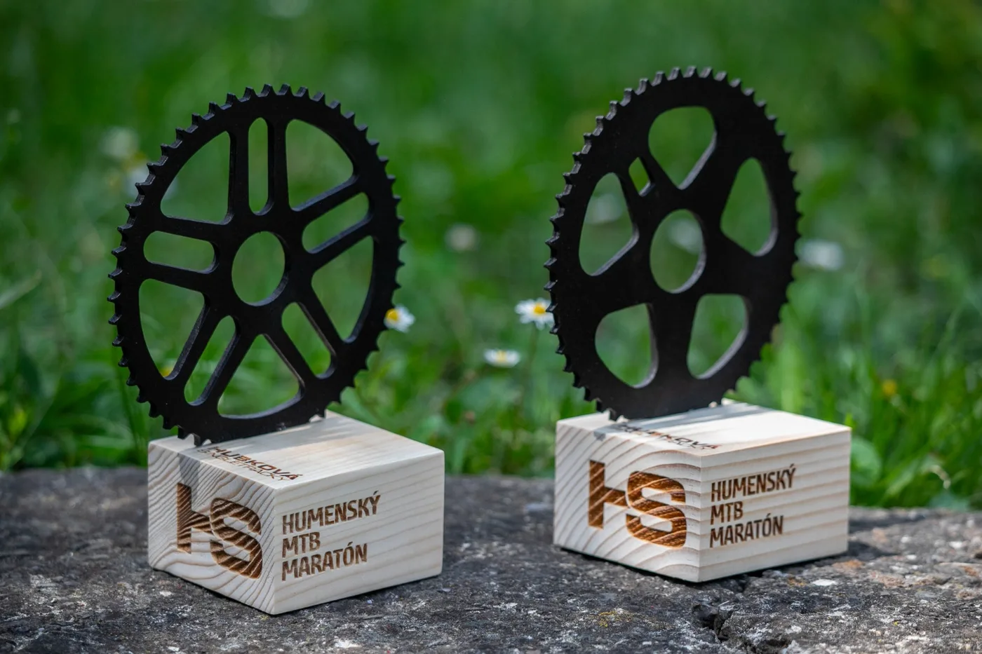 Originálne cyklistické trofeje od Bzučo design