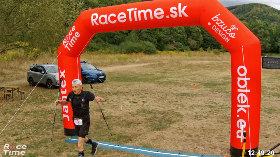 Cieľová fotografia 11 – Single-Trail Run 30 Slanské